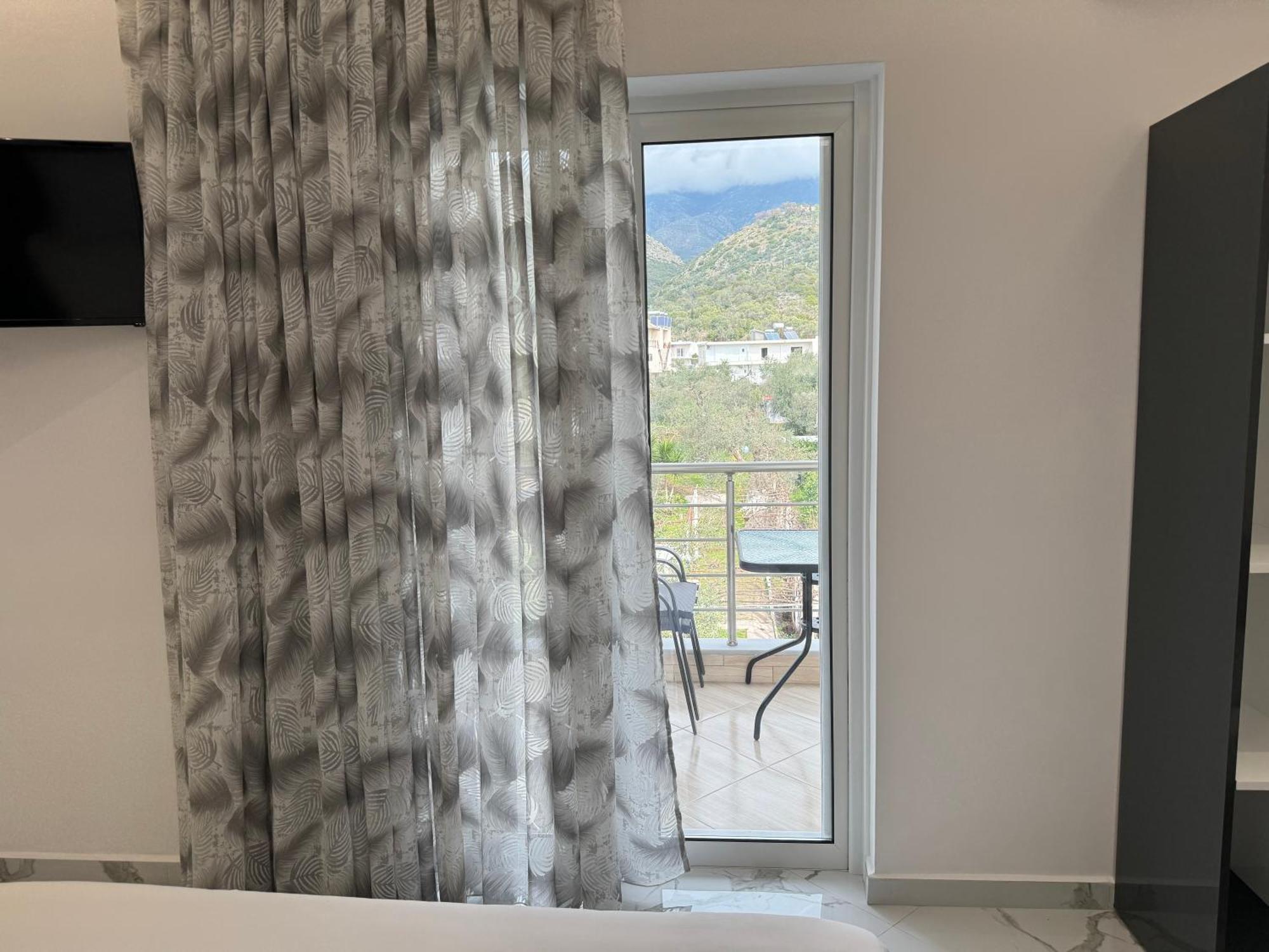 Ionian View B&B Himare Eksteriør bilde